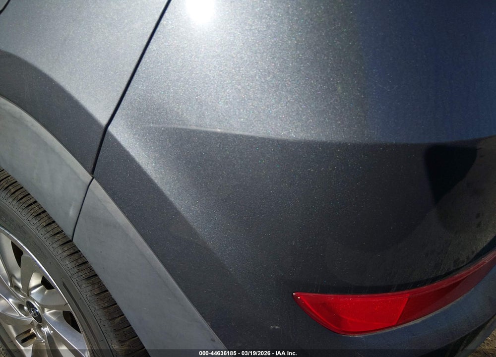 2018 HYUNDAI TUCSON SE VIN: KM8J23A41JU682717