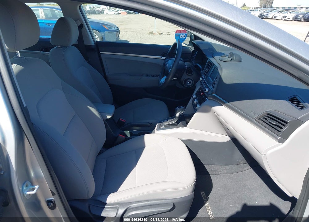 2020 HYUNDAI ELANTRA SE VIN: 5NPD74LF8LH612376