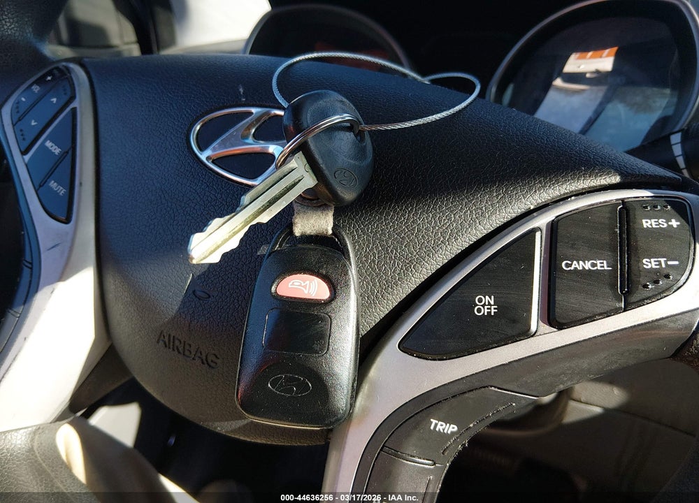 2012 HYUNDAI ELANTRA GLS VIN: 5NPDH4AE9CH129602