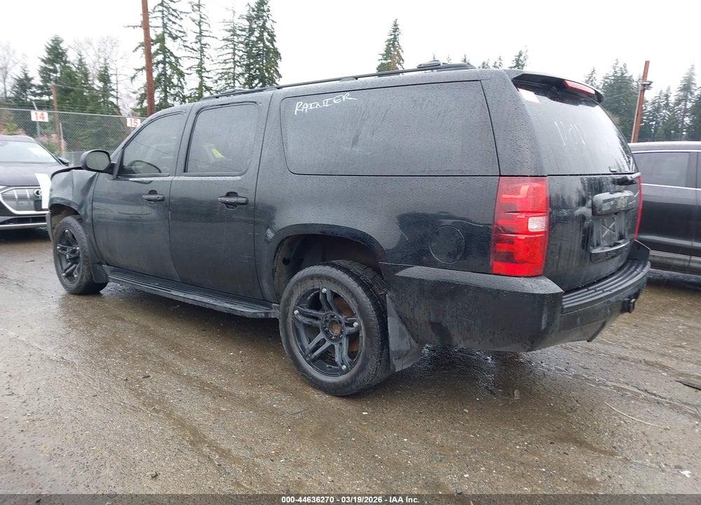 2014 CHEVROLET SUBURBAN 1500 LT VIN: 1GNSKJE78ER194835