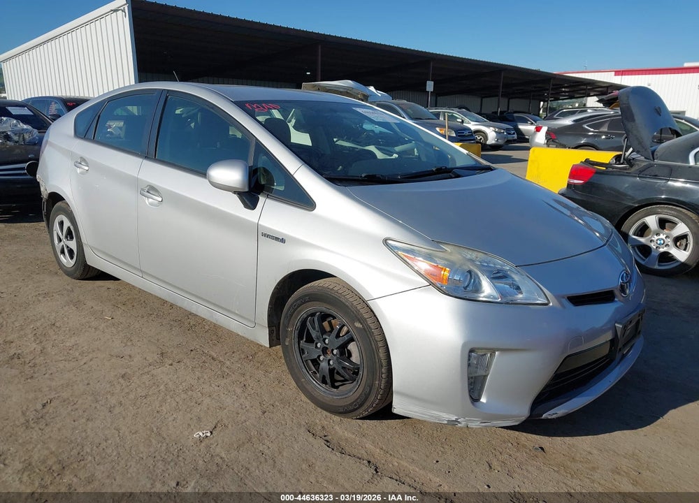 2015 TOYOTA PRIUS TWO VIN: JTDKN3DU5F0433380