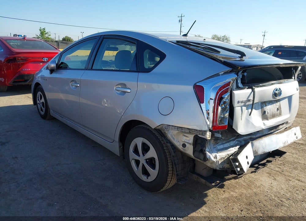 2015 TOYOTA PRIUS TWO VIN: JTDKN3DU5F0433380