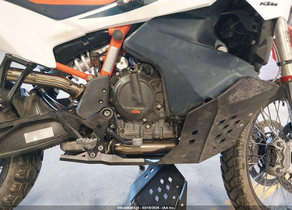 2025 KTM 890 ADVENTURE R VIN: VBKTR6405SM896385