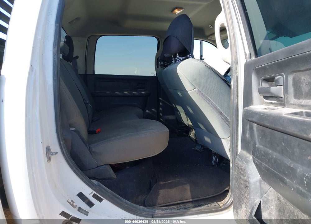 2018 RAM 2500 TRADESMAN  4X4 6'4 BOX VIN: 3C6UR5CL7JG302836