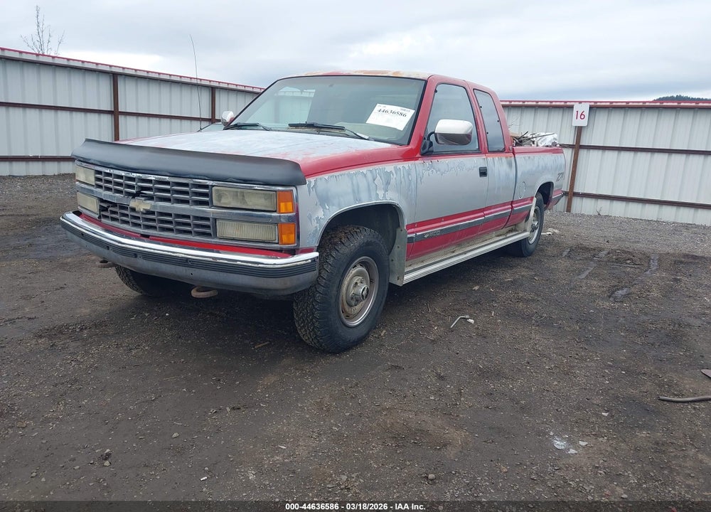 1990 CHEVROLET GMT-400 K1500 VIN: 2GCEK19K3L1209820