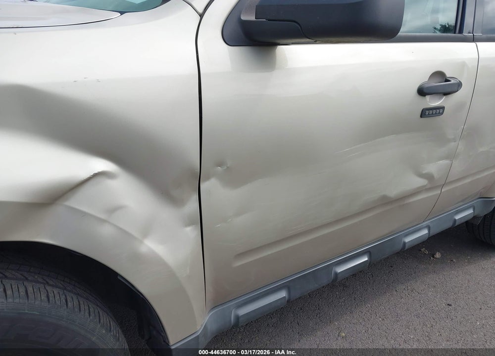 2010 FORD ESCAPE XLT VIN: 1FMCU9DGXAKD27634