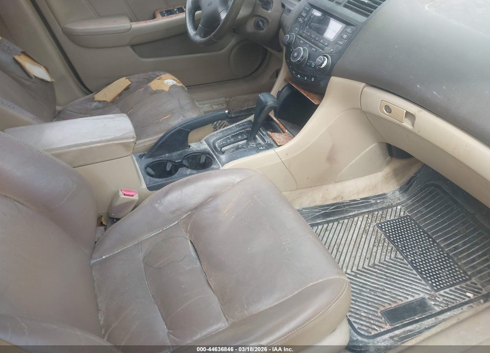 2005 HONDA ACCORD 2.4 EX VIN: 1HGCM56875A174114