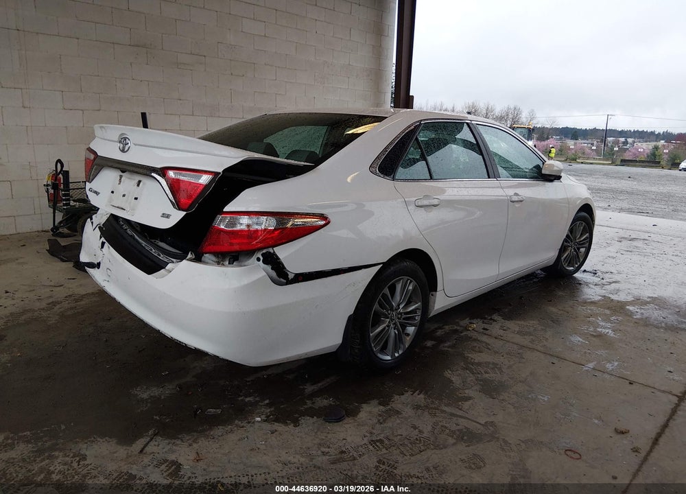 2015 TOYOTA CAMRY SE VIN: 4T1BF1FK5FU944847