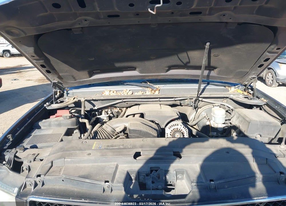 2010 CHEVROLET AVALANCHE 1500 LS VIN: 3GNVKEE05AG127353