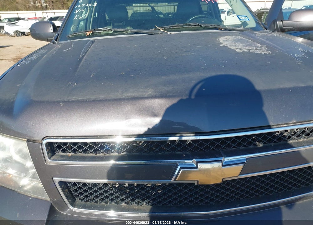 2010 CHEVROLET AVALANCHE 1500 LS VIN: 3GNVKEE05AG127353