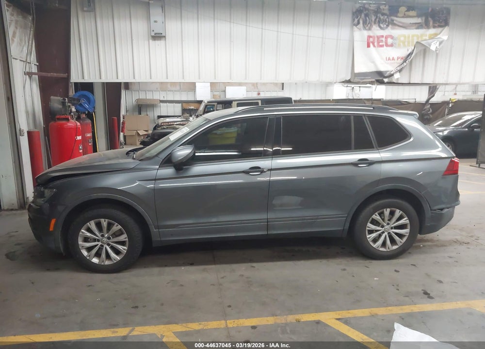 2018 VOLKSWAGEN TIGUAN 2.0T S VIN: 3VV1B7AX0JM052358