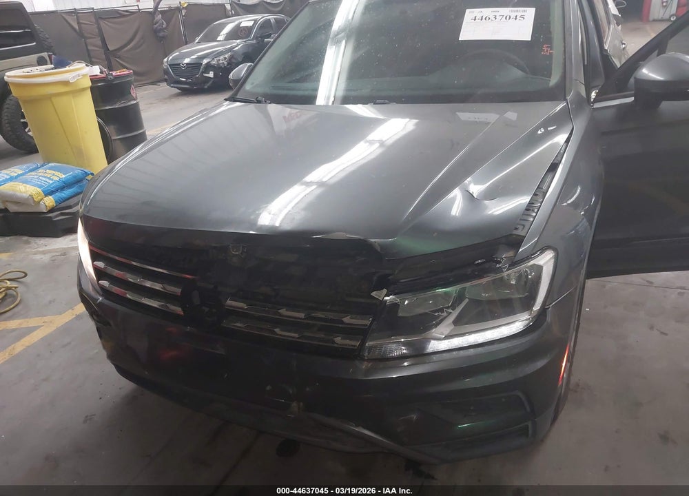 2018 VOLKSWAGEN TIGUAN 2.0T S VIN: 3VV1B7AX0JM052358