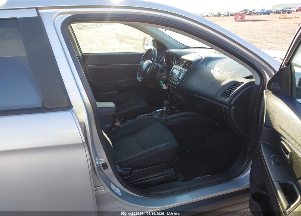 2015 MITSUBISHI OUTLANDER SPORT ES VIN: 4A4AP3AU8FE043928
