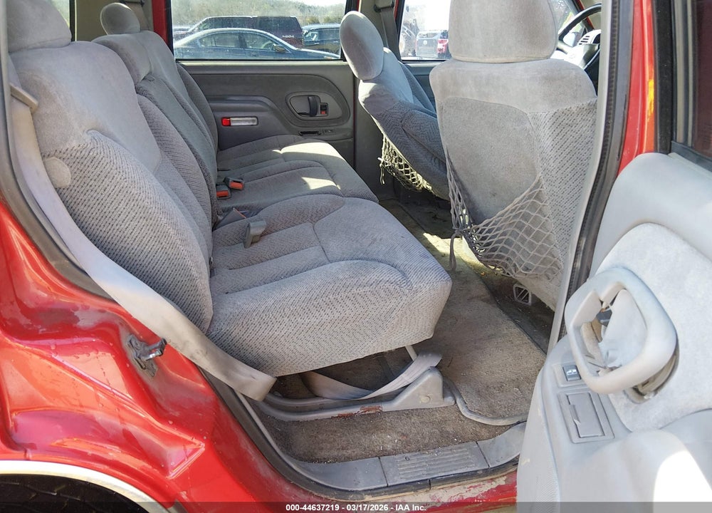 1999 CHEVROLET TAHOE LS VIN: 1GNEK13R0XJ537379