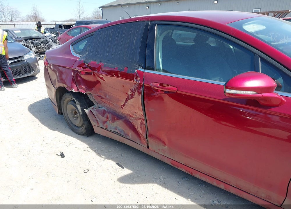 2016 FORD FUSION SE VIN: 3FA6P0HD2GR391231