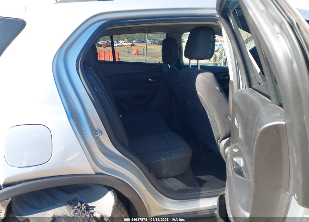 2015 CHEVROLET TRAX LT VIN: 3GNCJLSB0FL210370