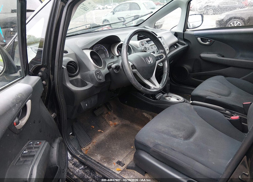 2011 HONDA FIT SPORT VIN: JHMGE8H56BC026505