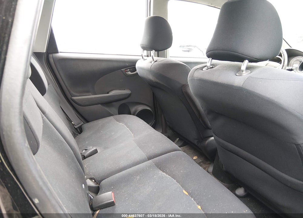 2011 HONDA FIT SPORT VIN: JHMGE8H56BC026505