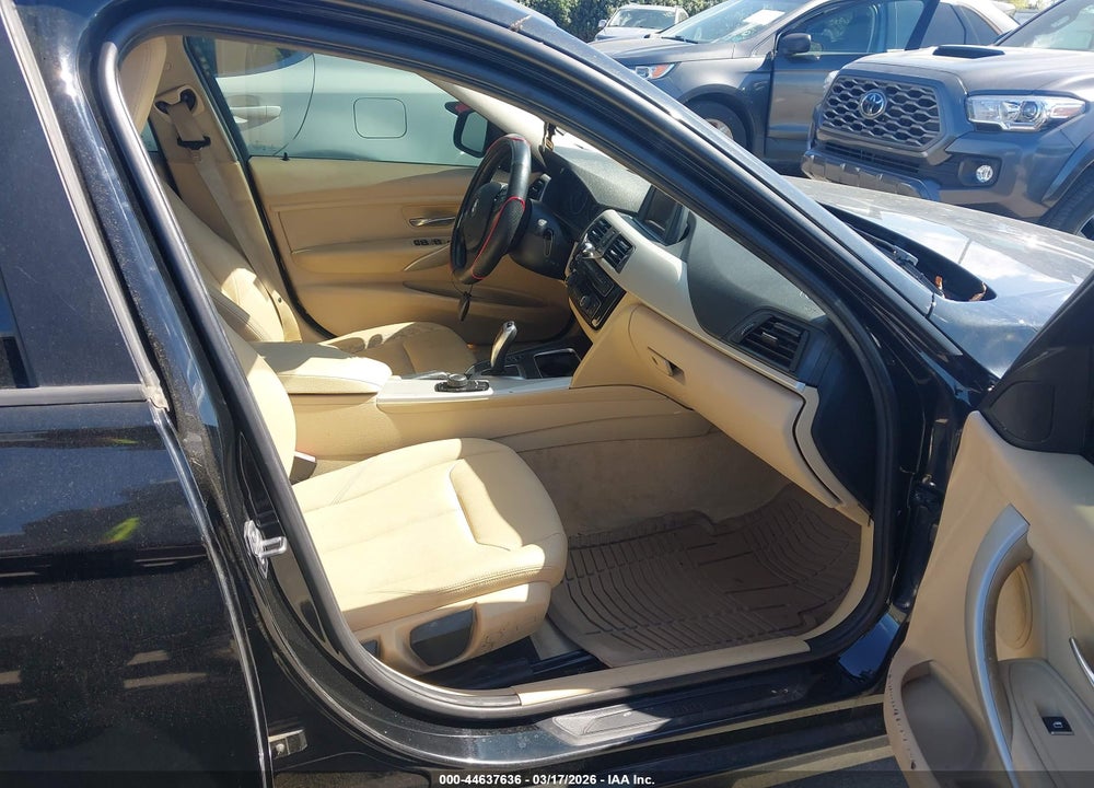 2016 BMW 320I XDRIVE VIN: WBA8E5G51GNT40593