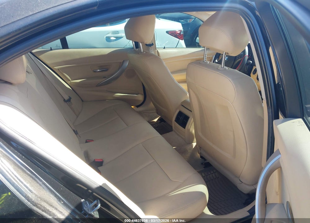 2016 BMW 320I XDRIVE VIN: WBA8E5G51GNT40593