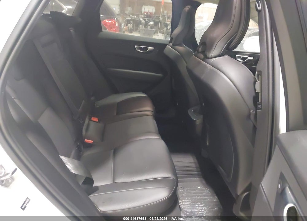 2021 VOLVO XC60 T5 MOMENTUM VIN: YV4102RK5M1784533