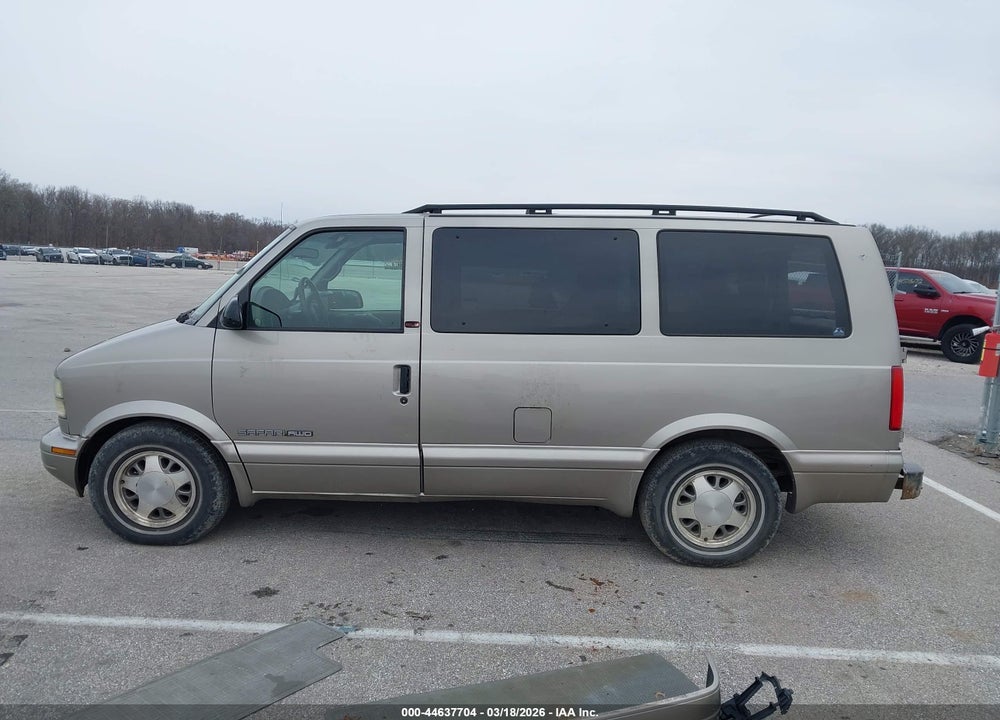 2002 GMC SAFARI SLE VIN: 1GKEL19X82B510949