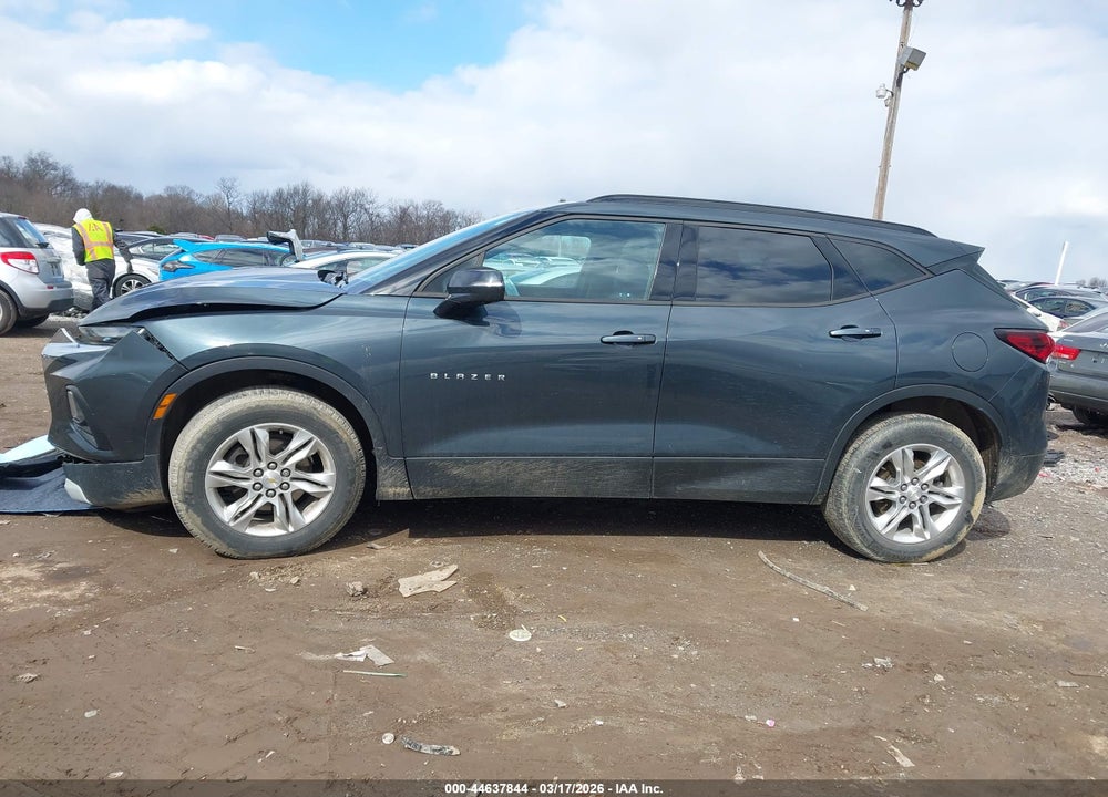2019 CHEVROLET BLAZER VIN: 3GNKBHRS2KS667922