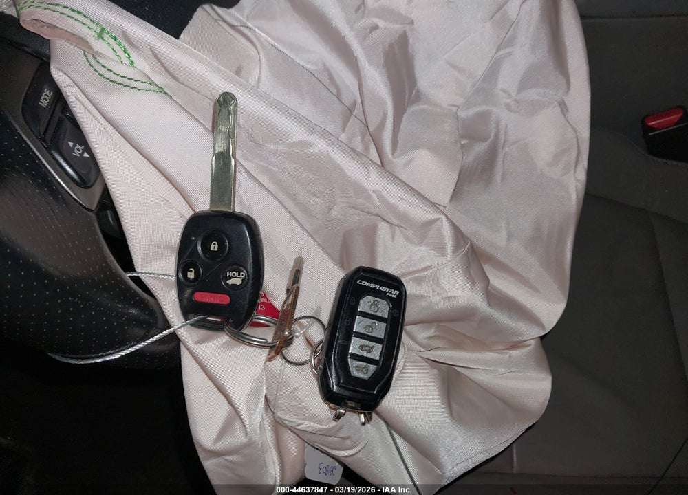 2012 HONDA PILOT EX-L VIN: 5FNYF4H67CB075026