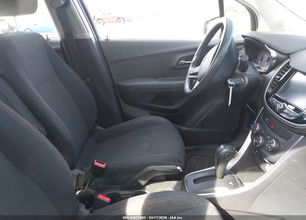 2017 CHEVROLET TRAX LS VIN: 3GNCJKSB4HL246415