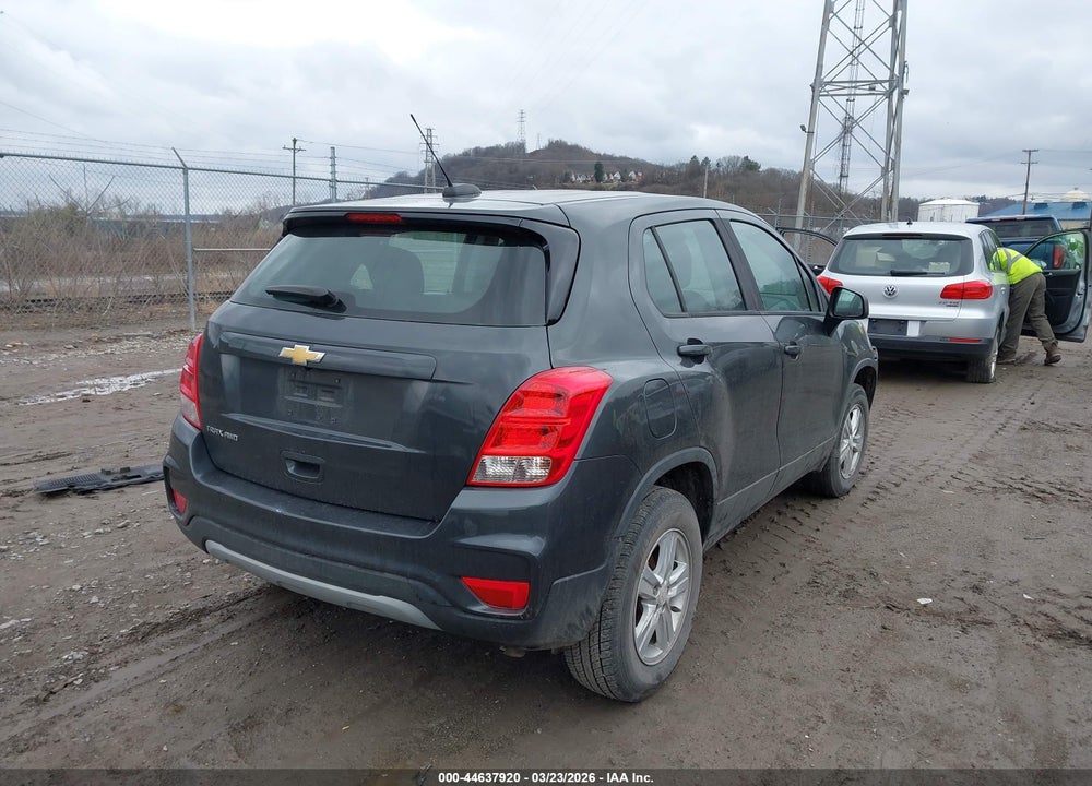 2020 CHEVROLET TRAX AWD LS VIN: 3GNCJNSB2LL265247