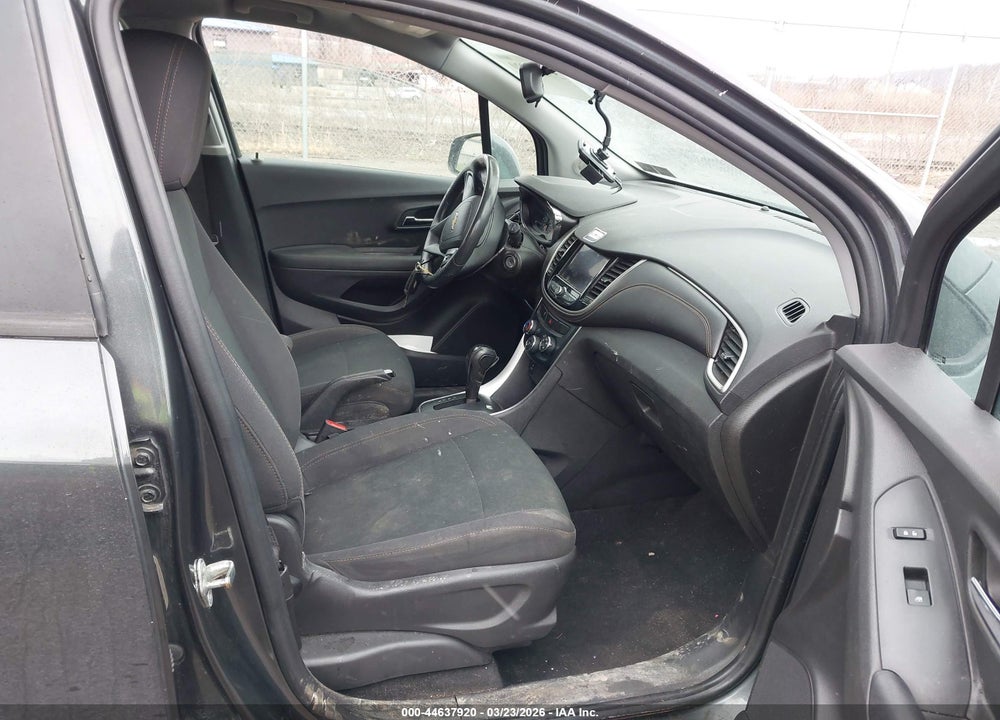 2020 CHEVROLET TRAX AWD LS VIN: 3GNCJNSB2LL265247