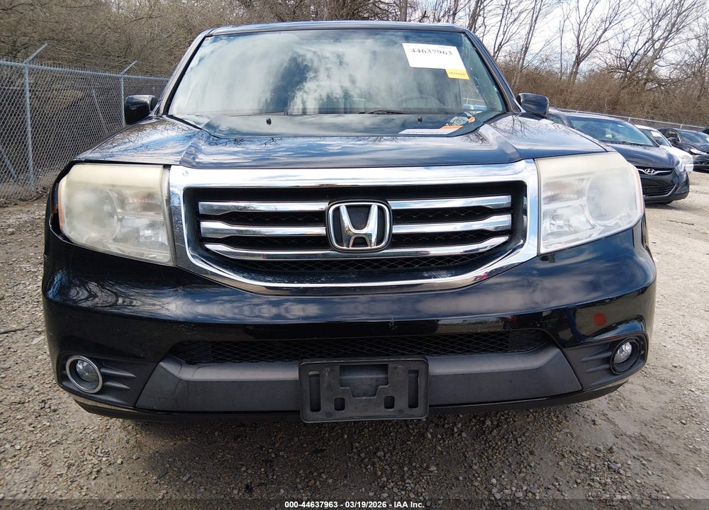 2014 HONDA PILOT EX VIN: 5FNYF4H41EB057719