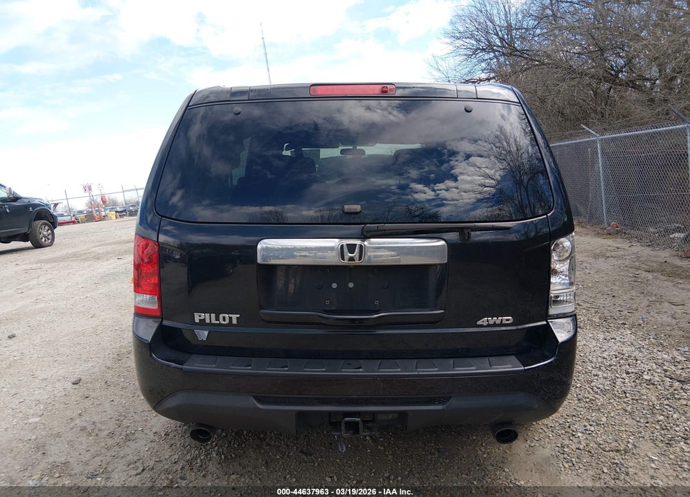 2014 HONDA PILOT EX VIN: 5FNYF4H41EB057719