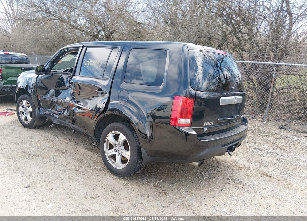 2014 HONDA PILOT EX VIN: 5FNYF4H41EB057719