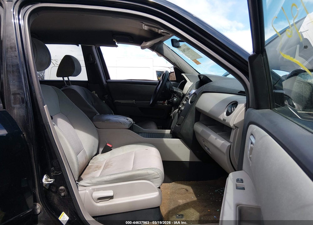 2014 HONDA PILOT EX VIN: 5FNYF4H41EB057719