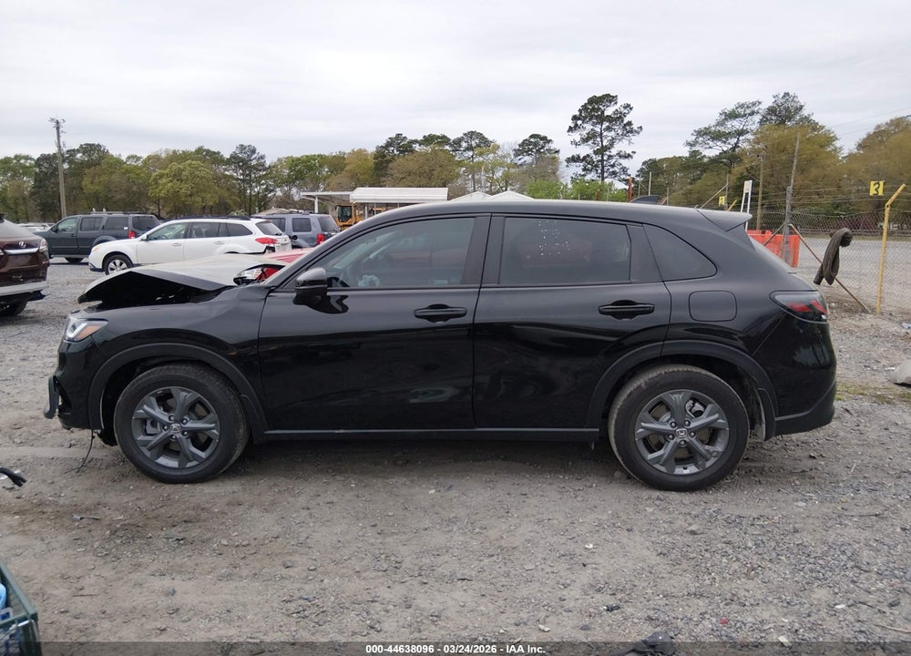 2026 HONDA HR-V 2WD LX VIN: 3CZRZ1H31TM724339