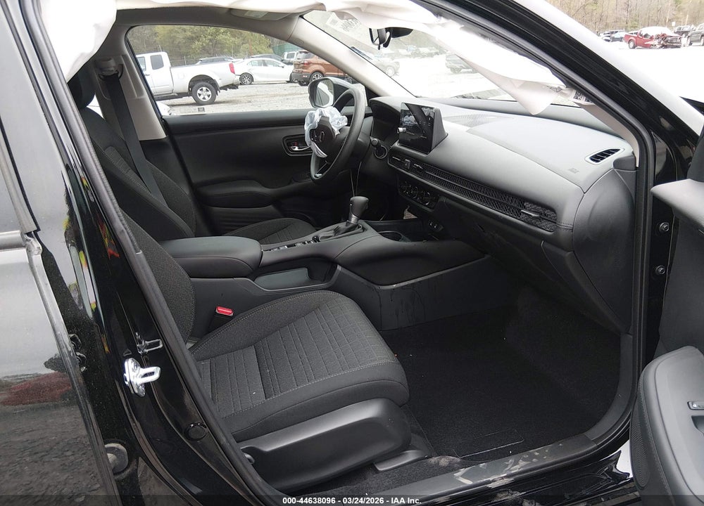 2026 HONDA HR-V 2WD LX VIN: 3CZRZ1H31TM724339