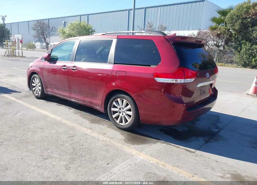 2011 TOYOTA SIENNA LIMITED V6 VIN: 5TDYK3DC0BS021577
