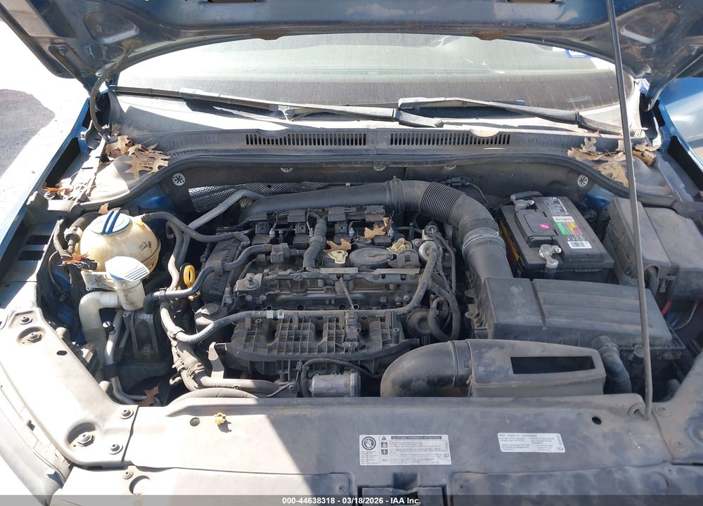 2015 VOLKSWAGEN JETTA 1.8T SE VIN: 3VWD17AJ8FM267551