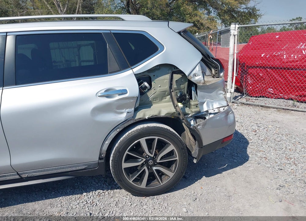 2020 NISSAN ROGUE SL FWD VIN: 5N1AT2MT9LC765556