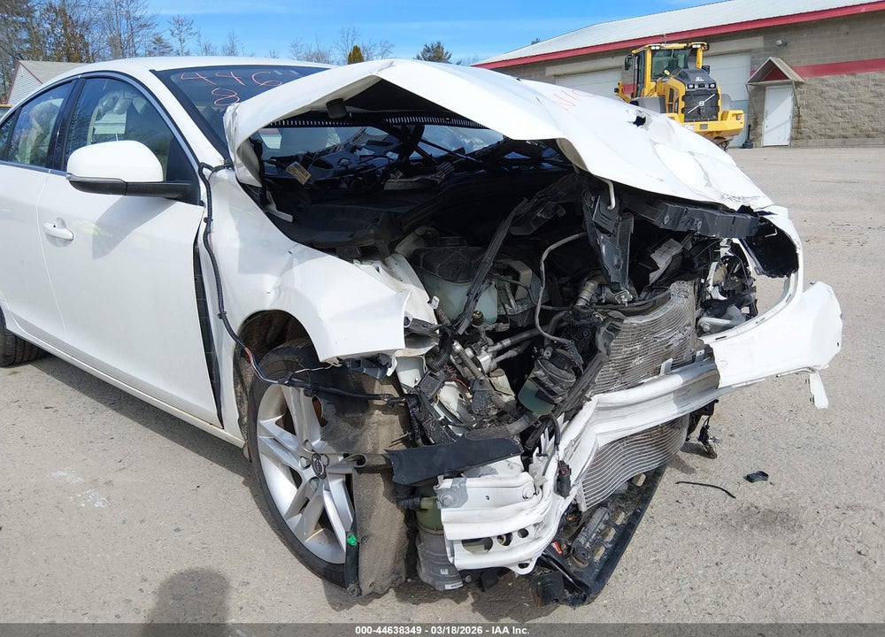 2015 VOLVO S60 T5 PREMIER VIN: YV1612TK1F2360739