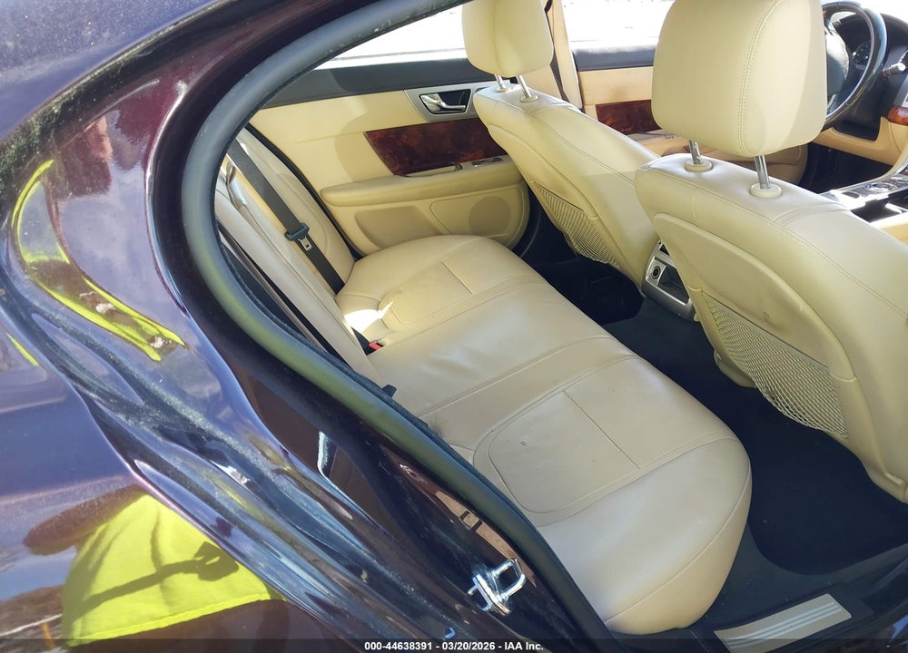 2014 JAGUAR XF V6 SC VIN: SAJWJ0EFXE8U12280