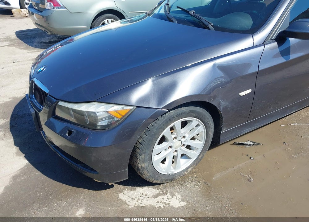 2007 BMW 328XI VIN: WBAVC735X7KP36520