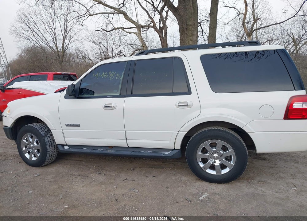 2008 FORD EXPEDITION XLT VIN: 1FMFU15518LA31837