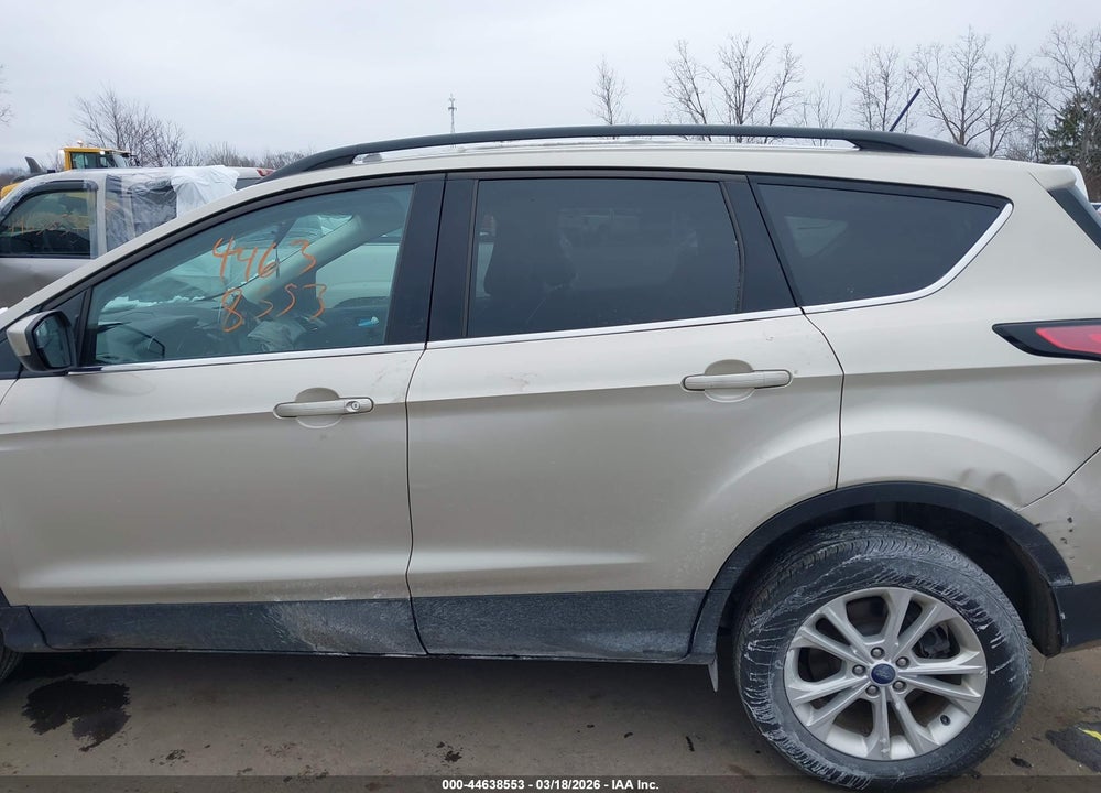2018 FORD ESCAPE SEL VIN: 1FMCU9HD5JUA19226
