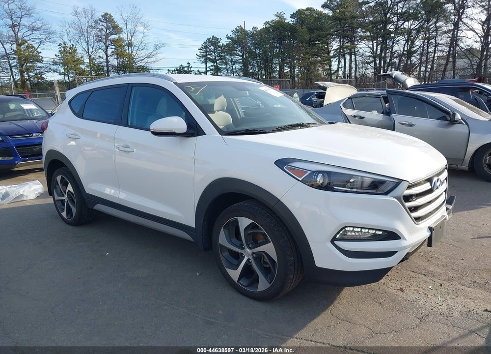 2017 HYUNDAI TUCSON SPORT VIN: KM8J3CA2XHU466676
