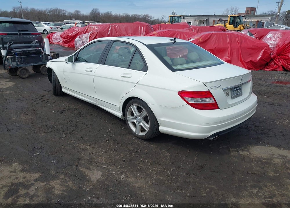 2011 MERCEDES-BENZ C 300 SPORT 4MATIC VIN: WDDGF8BB3BR182470
