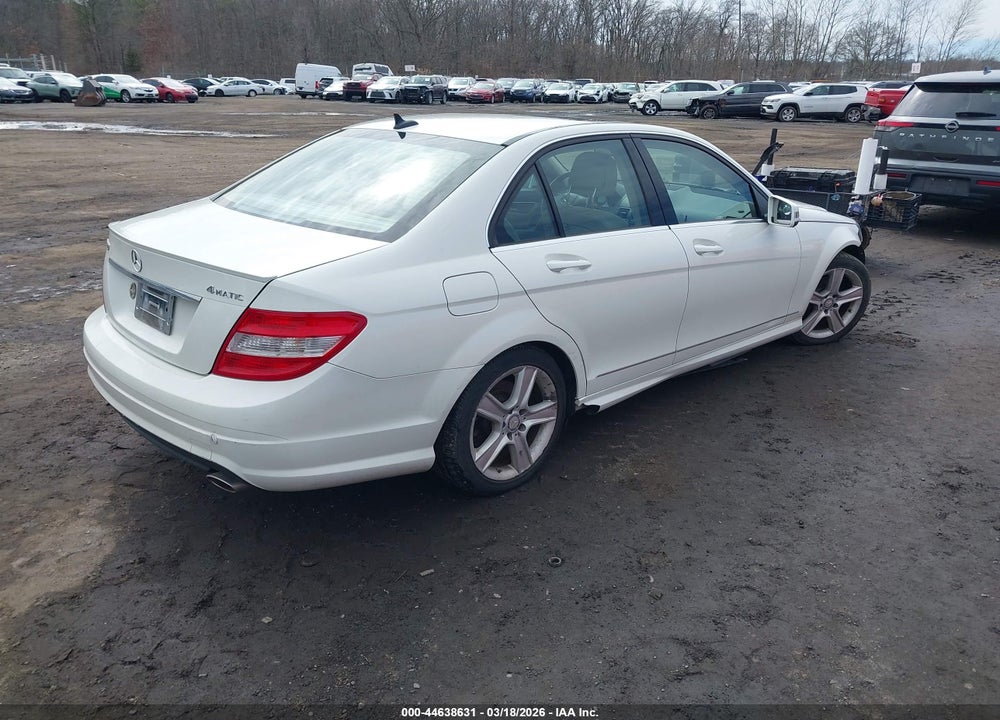 2011 MERCEDES-BENZ C 300 SPORT 4MATIC VIN: WDDGF8BB3BR182470