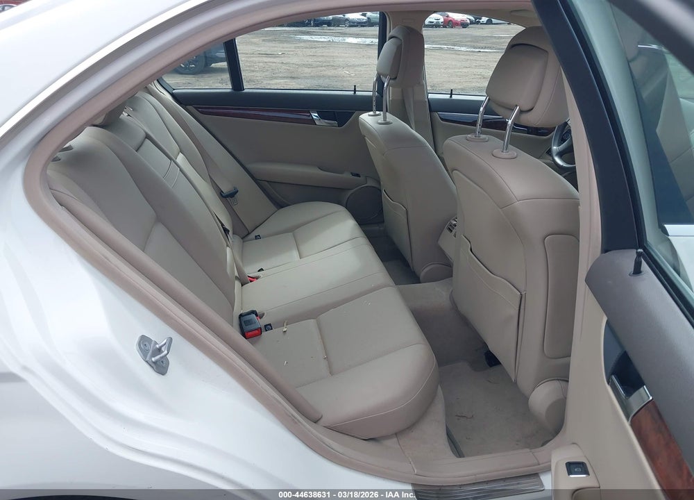 2011 MERCEDES-BENZ C 300 SPORT 4MATIC VIN: WDDGF8BB3BR182470