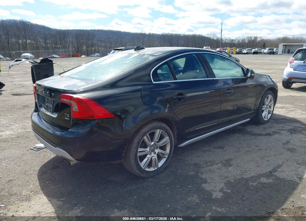 2011 VOLVO S60 T6 VIN: YV1902FH2B2017447